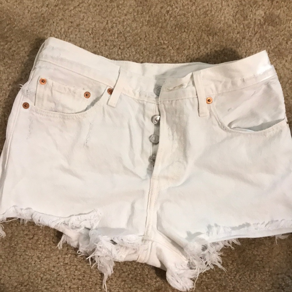Levi’s 501 white jean shorts